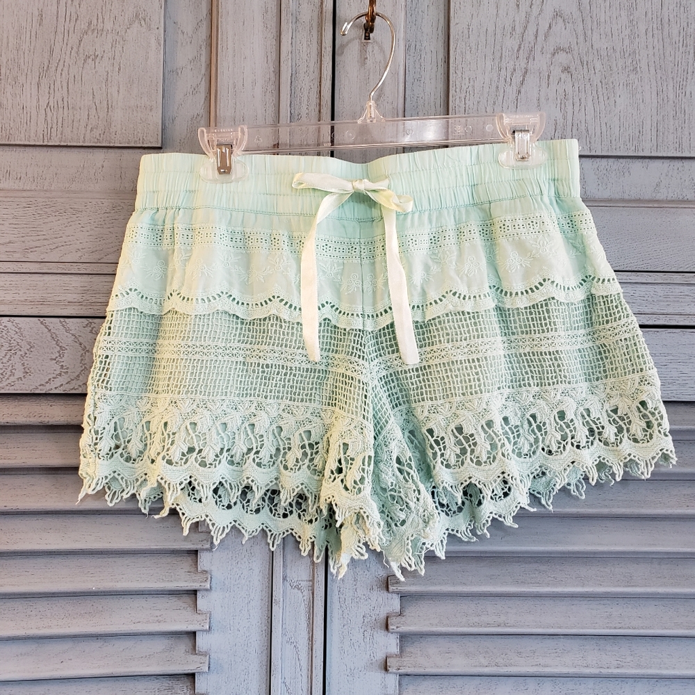 💚No Boundaries Junior's Mint Green Lace Beach Shorts Size L(11/13)💚